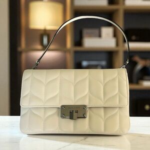 Michael Kors Peyton Clutch Handbag Quilted Vanilla Leather Shoulder Bag NWT